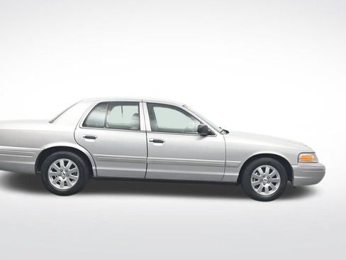 Used 2006 Ford Crown Victoria LX RWD image 4