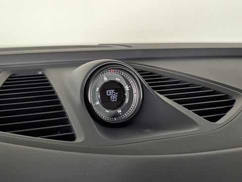 New 2026 Porsche Macan 4 Electric image 30