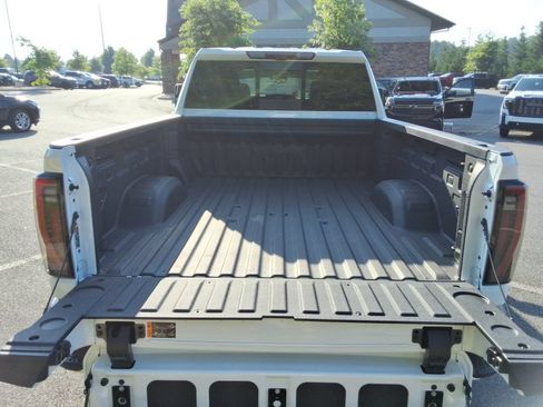 Certified 2026 GMC Sierra 2500 AT4 w/ AT4 Premium Plus Package AWD/4WD image 18