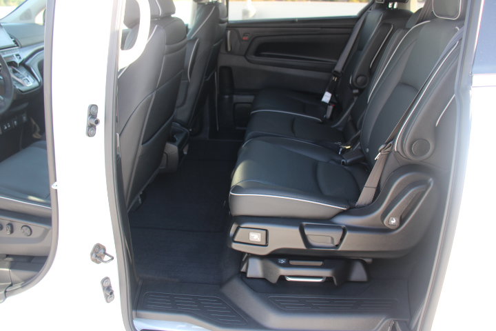 Used 2026 Honda Odyssey Elite image 14