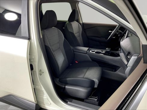 Used 2023 Nissan Rogue SV AWD/4WD image 28
