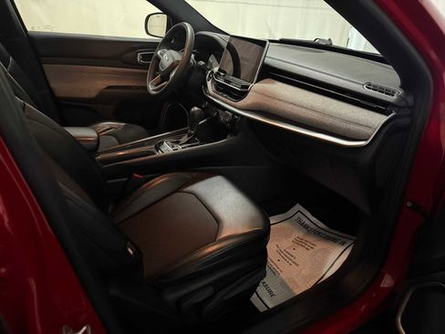 Certified 2023 Jeep Compass Latitude image 27