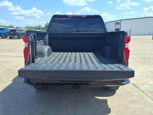 Used 2025 Chevrolet Silverado 1500 Custom RWD image 13