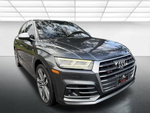 Used 2018 Audi SQ5 Prestige w/ Prestige Package image 3