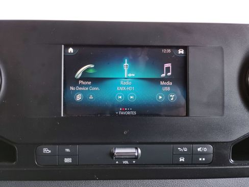 Used 2023 Mercedes-Benz Sprinter 3500 image 30