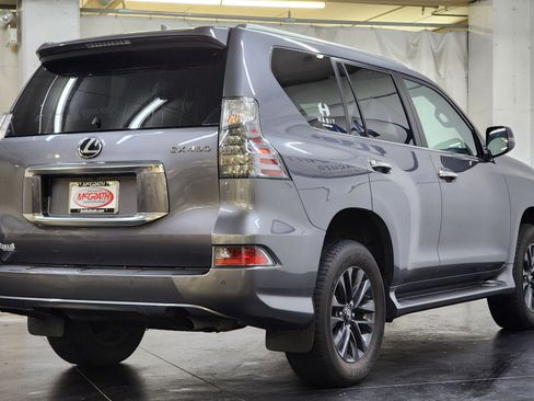 Used 2021 Lexus GX 460 Premium image 3