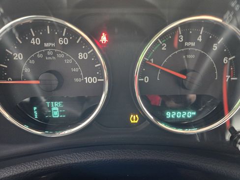 Used 2015 Jeep Wrangler Unlimited Sahara image 16