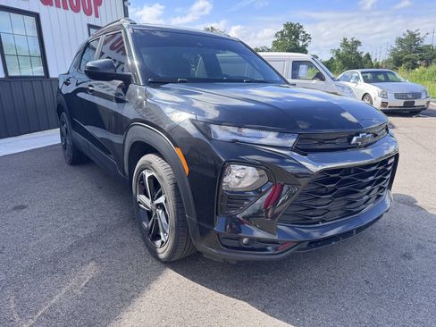 Used 2022 Chevrolet TrailBlazer RS w/ Sun and Liftgate Package FWD image 4