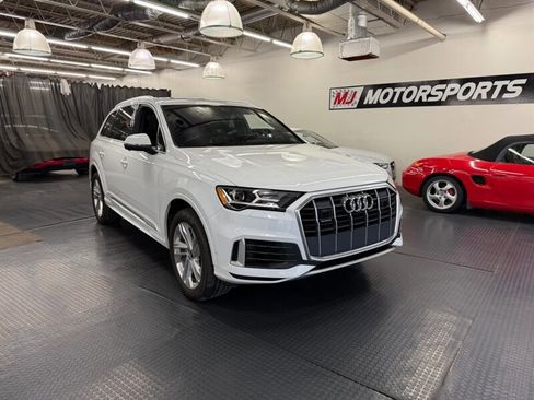 Used 2021 Audi Q7 3.0T Premium Plus w/ Executive Package image 2