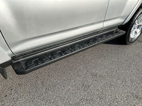 Used 2020 Toyota 4Runner SR5 Premium image 10