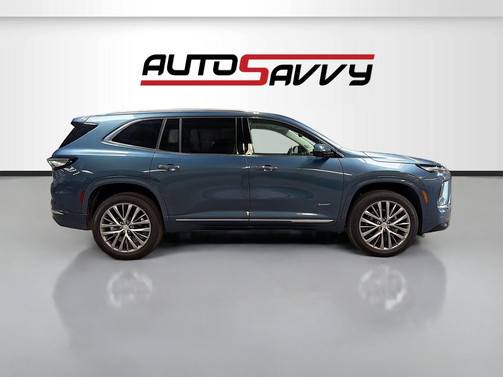 Used 2026 Buick Enclave Avenir w/ Super Cruise Package AWD/4WD image 8