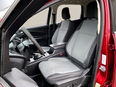 Used 2019 Ford Escape SE image 20