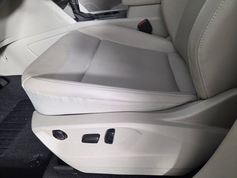 Used 2021 Volkswagen Atlas SE w/ Panoramic Sunroof Package FWD image 10