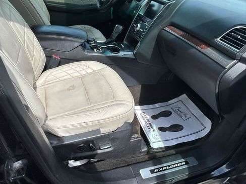 Used 2016 Ford Explorer Platinum AWD/4WD image 12