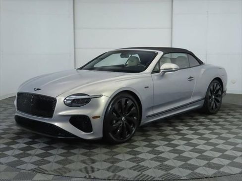 New 2025 Bentley Continental GTC image 9