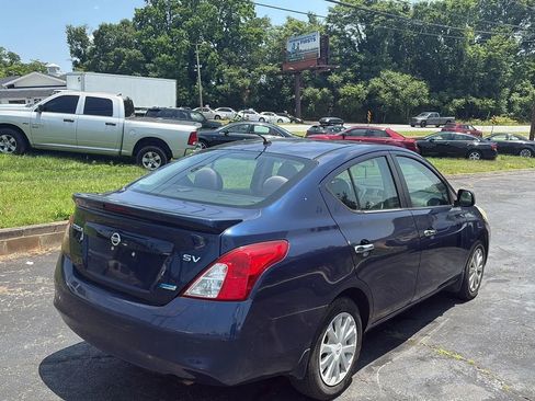 Used 2013 Nissan Versa SV image 5