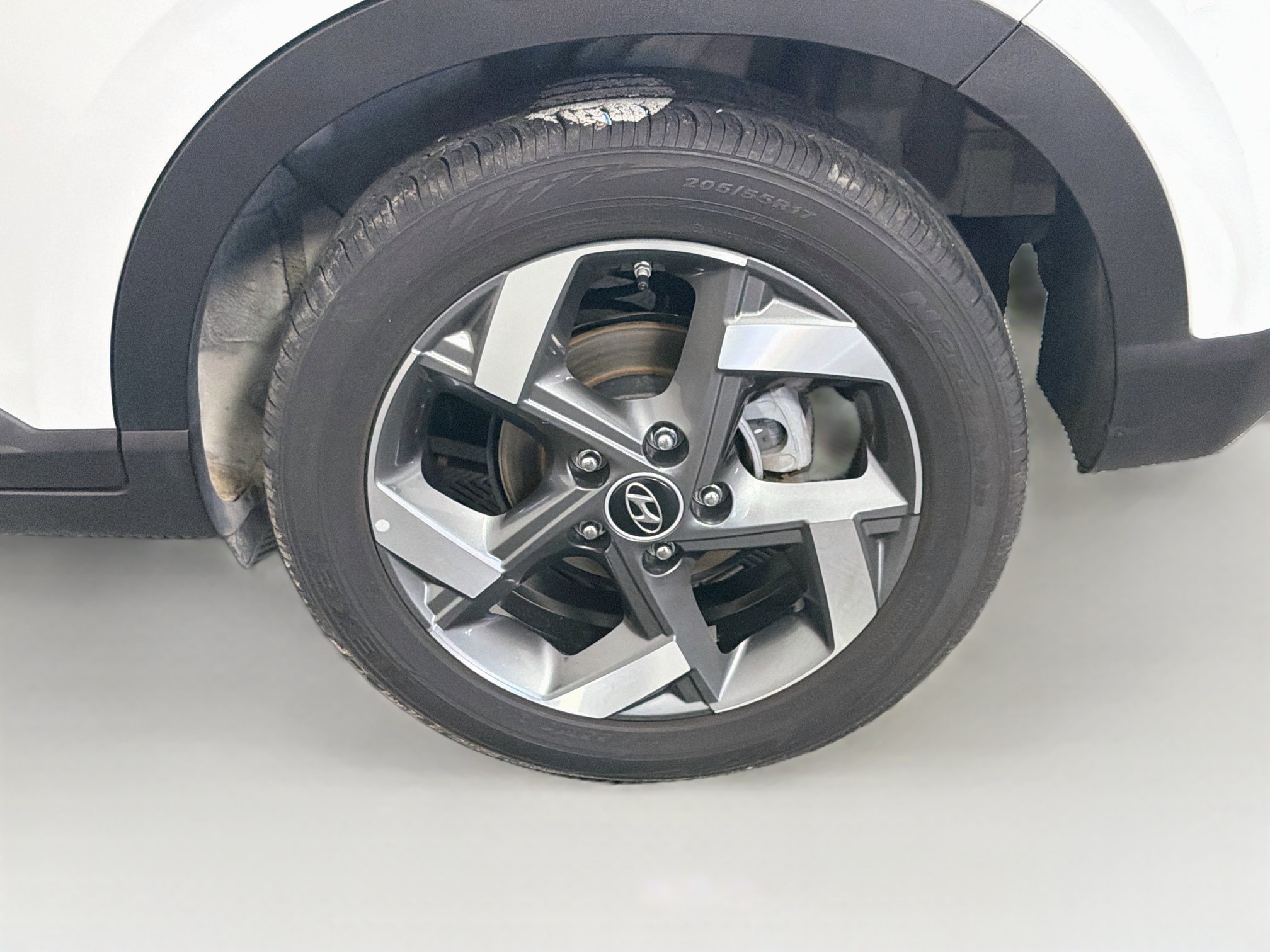 Used 2025 Hyundai Venue SEL FWD image 11