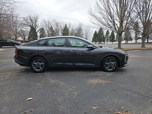 Used 2025 Kia K4 LXS image 7