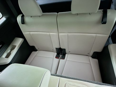 Used 2024 Hyundai Santa Fe SEL FWD image 28