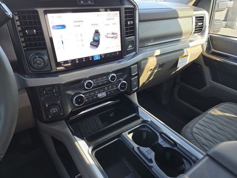 Used 2026 Ford F250 Platinum w/ Platinum Plus Package AWD/4WD image 37