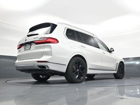 Used 2021 BMW X7 xDrive40i w/ Premium Package AWD/4WD image 23