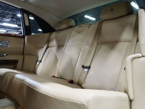 Used 2010 Rolls-Royce Ghost RWD image 29