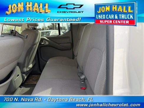 Used 2019 Nissan Frontier SV image 19