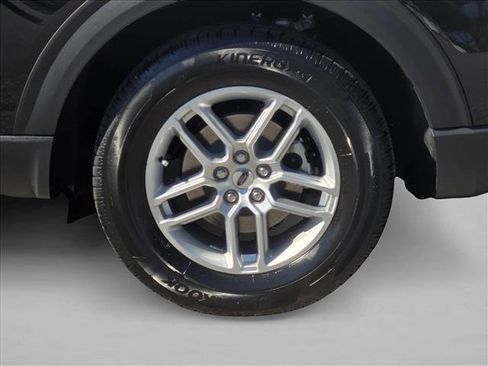 New 2026 Ford Explorer Active image 9