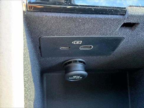 New 2026 Volvo XC90 B6 Plus w/ Protection Package Premier image 23