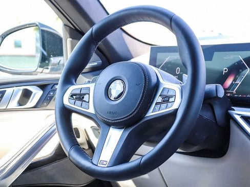 Certified 2025 BMW X6 xDrive40i w/ Premium Package AWD/4WD image 13