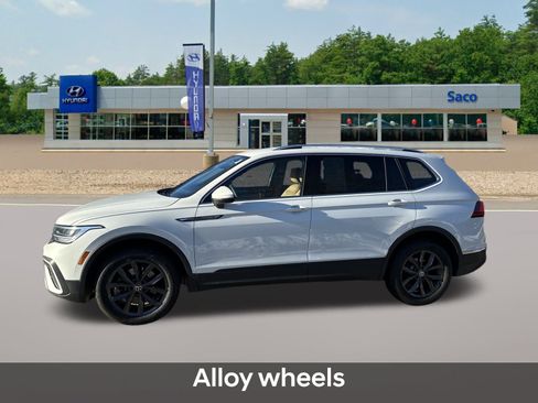 Used 2022 Volkswagen Tiguan SE image 10