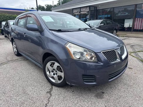 Used 2009 Pontiac Vibe w/ Preferred Package FWD image 1