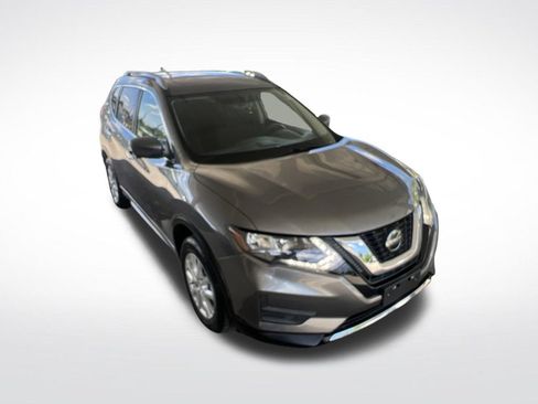 Used 2018 Nissan Rogue SV w/ Sun & Sound Touring Package AWD/4WD image 40