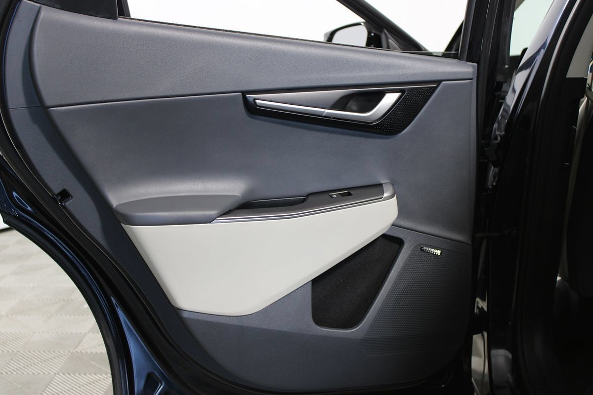 Used 2024 Kia EV6 Wind RWD image 19