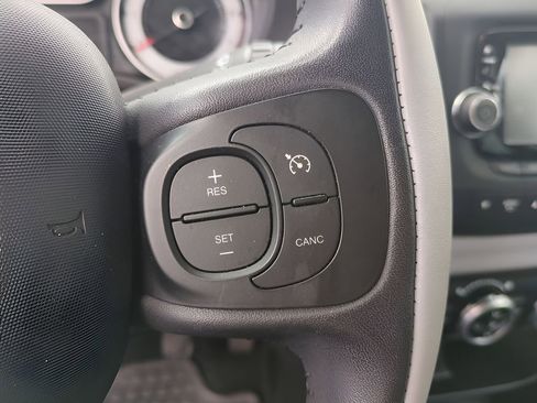 Used 2014 FIAT 500L Easy image 33