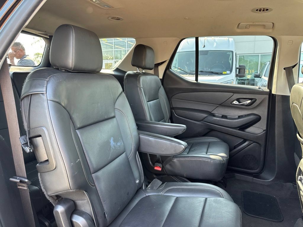 Used 2019 Chevrolet Traverse LT w/ LT Premium Package AWD/4WD image 24