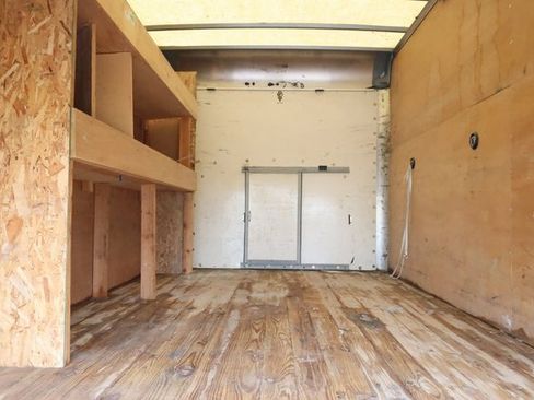 Used 2015 Chevrolet Express 3500 Extended image 13