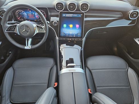 Used 2026 Mercedes-Benz GLC 300 4MATIC image 25