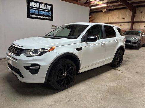 Used 2017 Land Rover Discovery Sport HSE AWD/4WD image 10