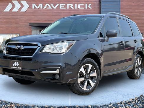 Used 2017 Subaru Forester 2.5i Premium AWD/4WD image 3