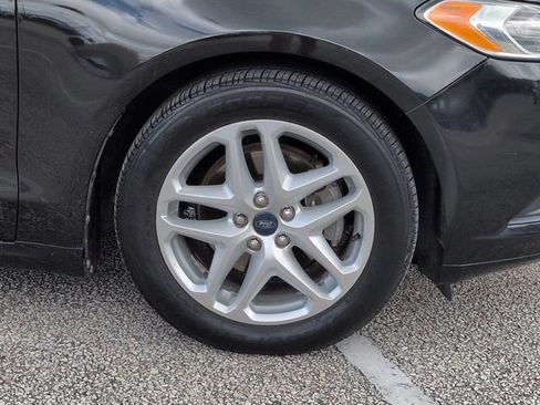 Used 2013 Ford Fusion SE FWD image 11