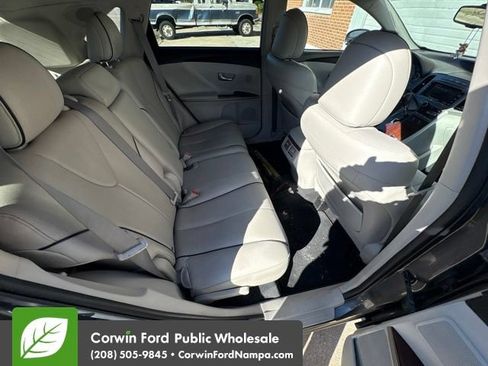 Used 2010 Toyota Venza AWD image 13