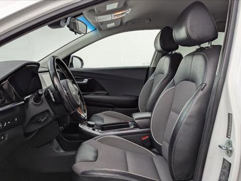 Used 2022 Kia Niro EX w/ Cold Weather Package FWD image 14