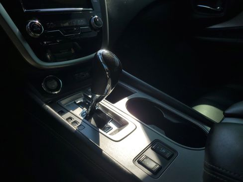 Used 2023 Nissan Murano SV image 27