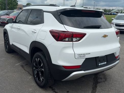 Used 2023 Chevrolet TrailBlazer LT w/ Convenience Package FWD image 5