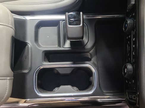 Used 2025 Chevrolet Silverado 1500 LTZ image 18