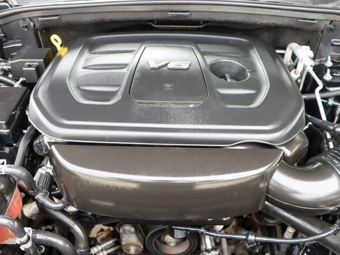 Used 2017 Jeep Grand Cherokee Laredo RWD image 39