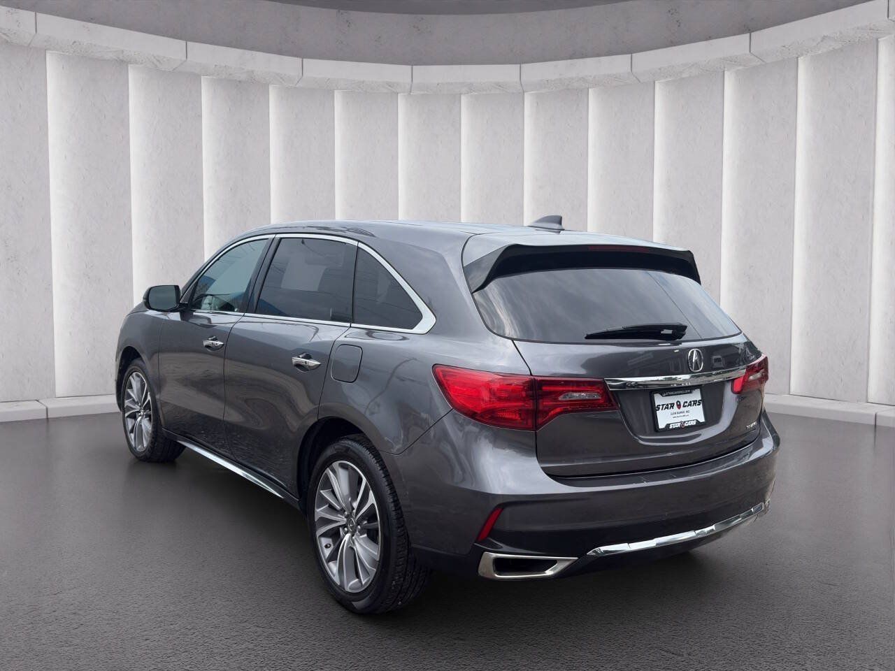 Used 2018 Acura MDX w/ Technology Package AWD/4WD image 3