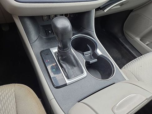 Used 2019 Toyota Highlander LE FWD image 28