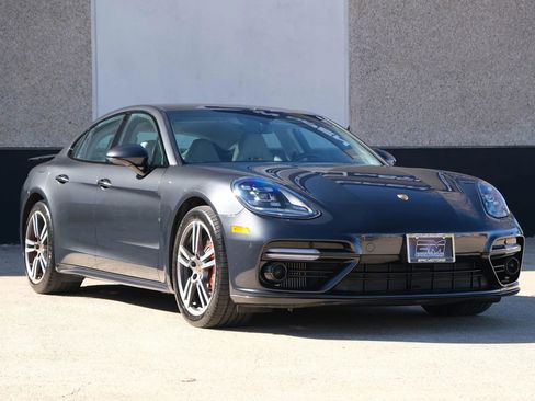 Used 2017 Porsche Panamera Turbo w/ Carbon Fiber Interior Package AWD/4WD image 4